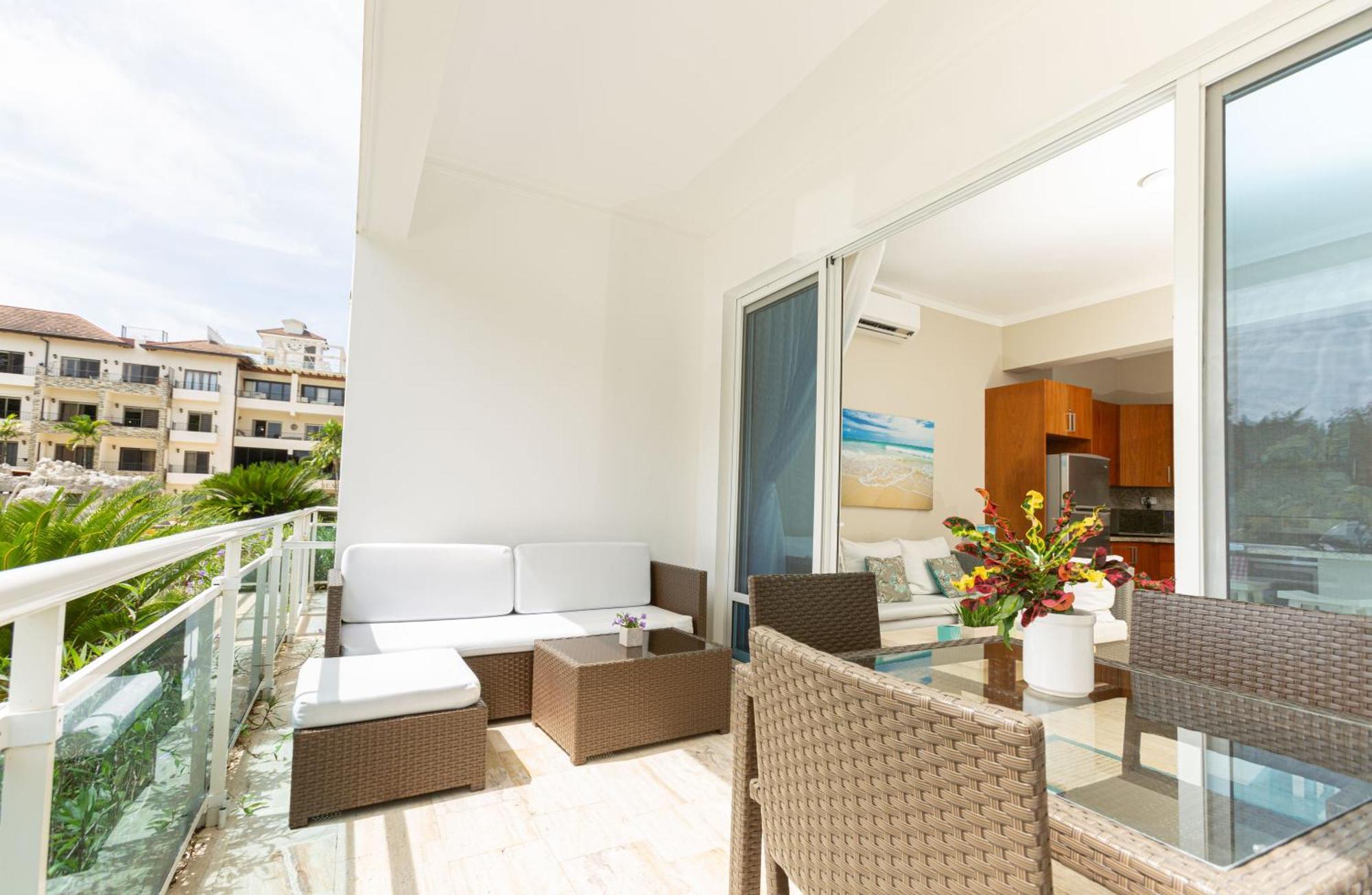 Suites At Grand Laguna Beach By Calisto Stays Сосуа Екстер'єр фото